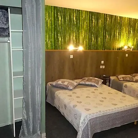 Etanit ! Parking Velo, Etape Bicycle - 1mn A Toute Connection Bus,train Et Aeroport - Calme Plein Centre De Pour Visiter,manger - Climatisees, Spacieuses Amenagees Pour Singles, Couple, Et Ou Familles - Consigne Et Petit Dej En Hotel Béziers